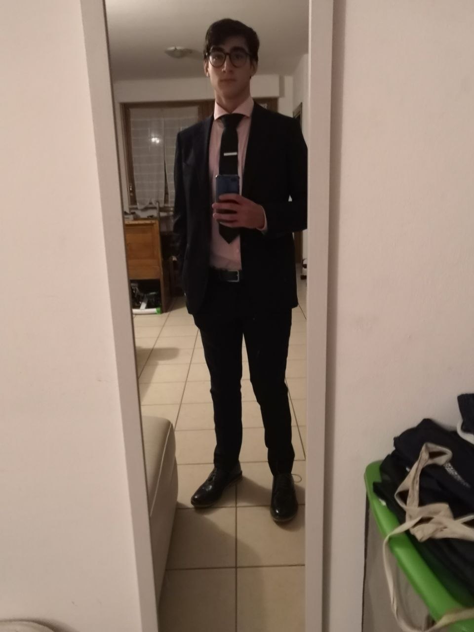 Marco inizia a lavorare online